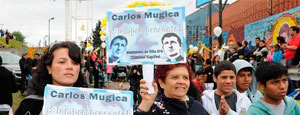 Marcha conmemorativa por la muerte del Padre Mugica