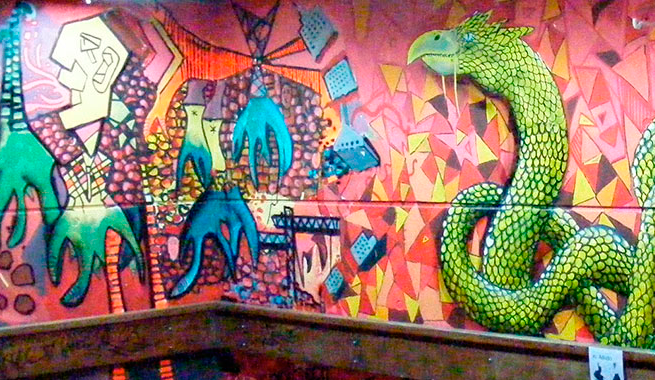 Graffitis nuevos en las escaleras del primer piso